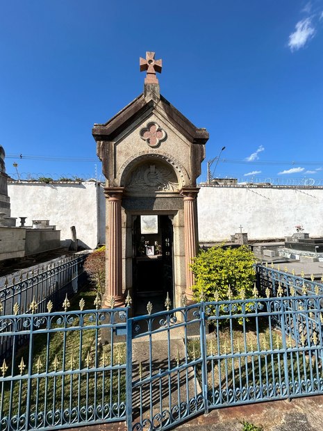 Túmulo de Maria Augusta de Oliveira Borges