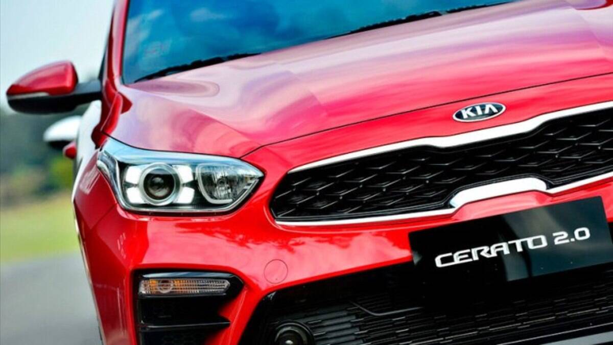 Kia Cerato é outro modelo da marca que teve redução de preço em função da menor alíquota do IPI Kia Cerato é outro modelo da marca que teve redução de preço em função da menor alíquota do IPI