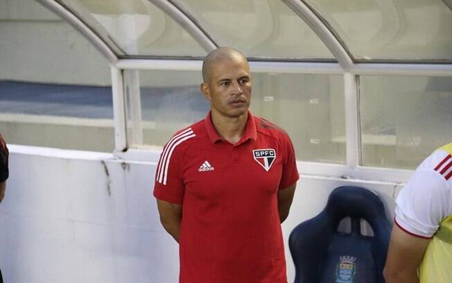 Alex avalia primeiro ano como treinador no São Paulo