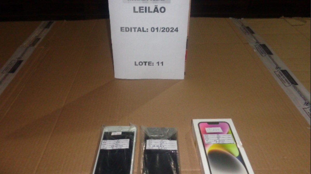 Celulares estão presentes em alguns lotes do leilão