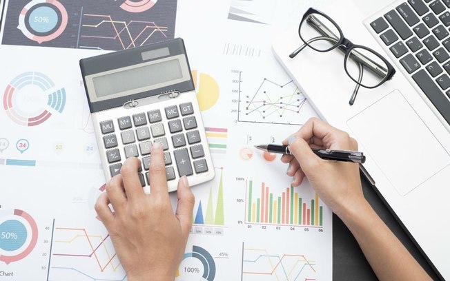 Gestão financeira ajuda a quitar dívidas e sair do vermelho