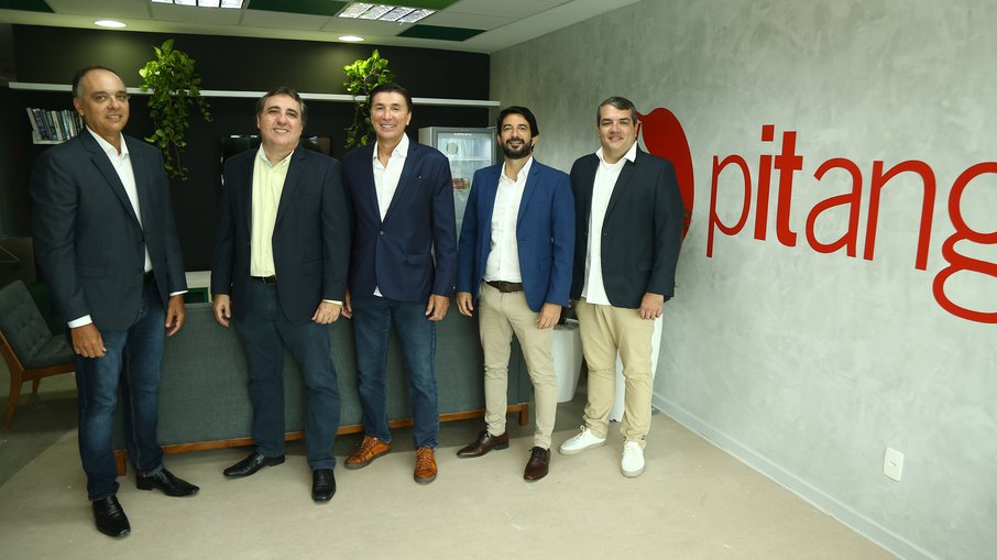 Os sócios Gustavo Bastos, Antônio Valença, Janguiê Diniz, Claudio Castro e Roberto Borges. Os sócios Gustavo Bastos, Antônio Valença, Janguiê Diniz, Claudio Castro e Roberto Borges.