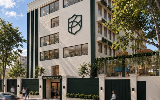 Nova escola em SP aposta em mentoria além das notas