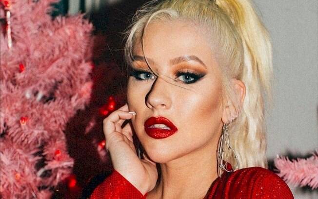 Christina Aguilera é a nova voz de navegação do aplicativo Waze