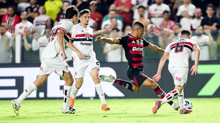 Flamengo se sabota e final da Libertadores ganha um novo peso
