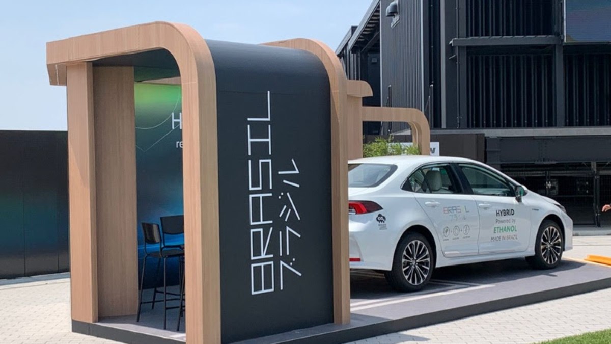Toyota do Brasil apresenta, na Expo Osaka, a tecnologia brasileira do motor híbrido flex Toyota do Brasil apresenta, na Expo Osaka, a tecnologia brasileira do motor híbrido flex