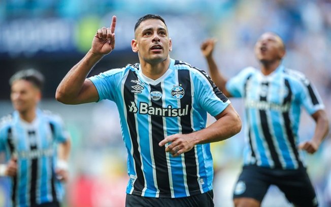 Triunfo do Bahia faz Grêmio cair uma posição no G-4