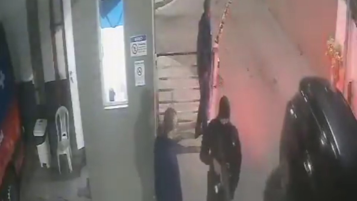 Homens armados invadem hospital no Rio de Janeiro Homens armados invadem hospital no Rio de Janeiro