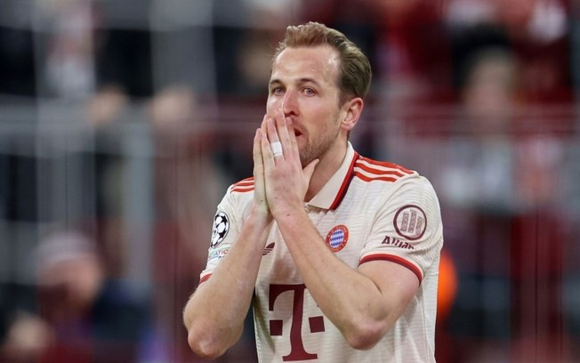 O atacante inglês do Bayern de Munique, Harry Kane, reage durante o jogo de ida das quartas de final da Liga dos Campeões contra a Inter de Milão, em 8 de abril de 2025, na Allianz Arena, em Munique. O atacante inglês do Bayern de Munique, Harry Kane, reage durante o jogo de ida das quartas de final da Liga dos Campeões contra a Inter de Milão, em 8 de abril de 2025, na Allianz Arena, em Munique.
