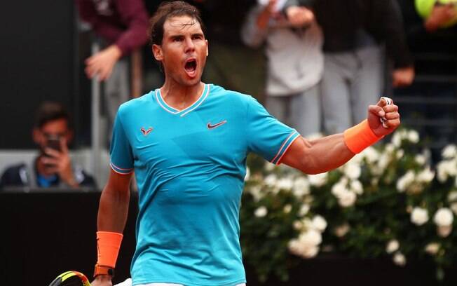 Rafael Nadal comemora vitória em cima de Djokovic na final do Masters 1000 de Roma