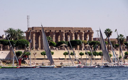 Luxor: onde o Egito antigo ainda domina a paisagem