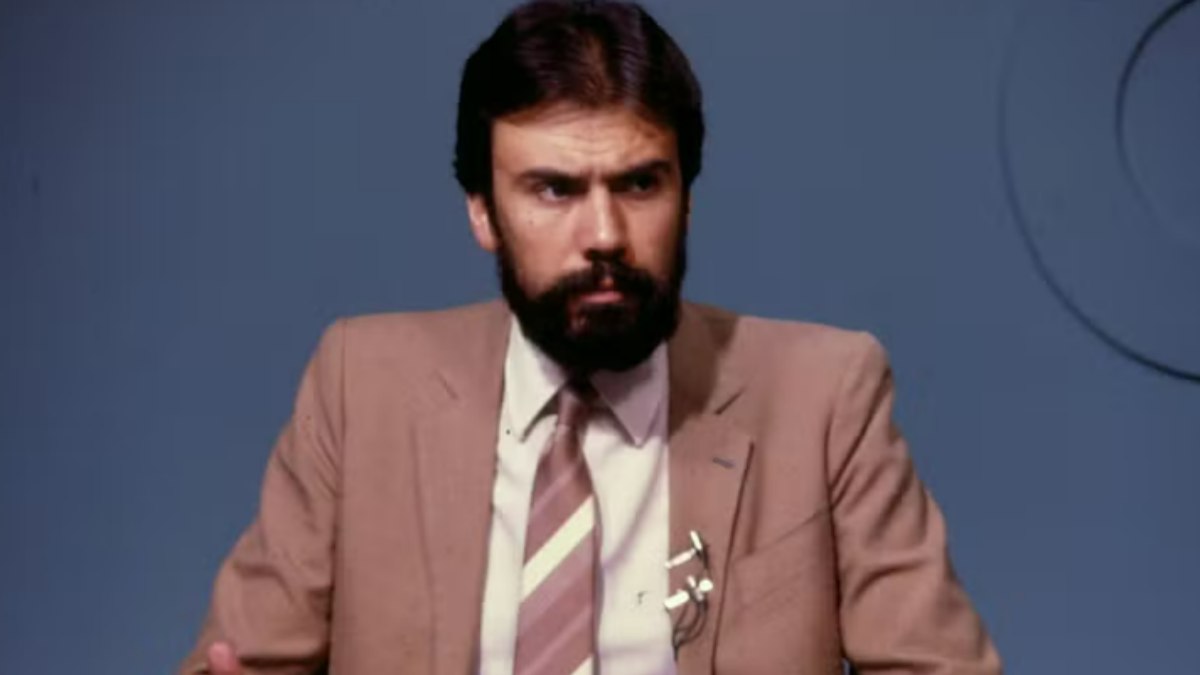 Apresentador Carlos Monforte