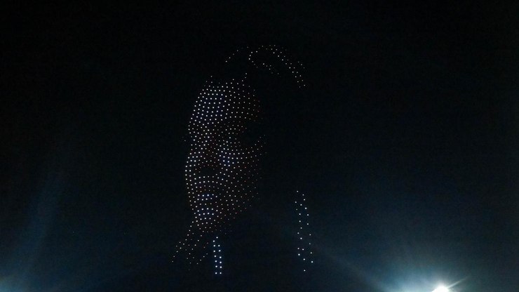 Preta Gil é homenageada por drones no carnaval de Salvador