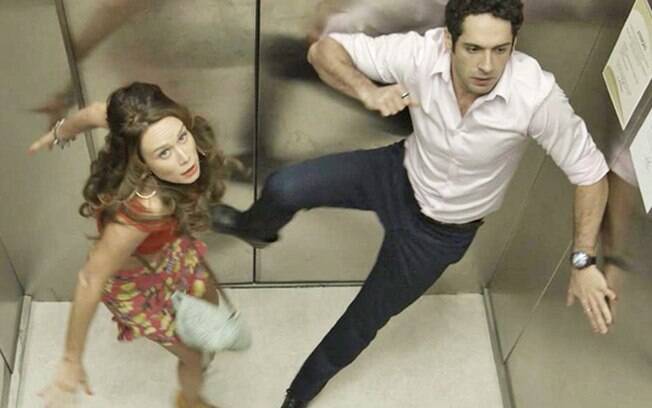 Beto e Tancinha acabam presos em elevador em 