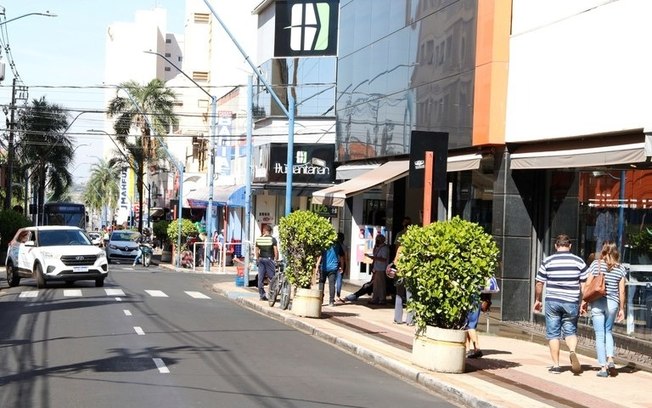 Comércio de Araraquara pode abrir no feriado de 21 de abril Comércio de Araraquara pode abrir no feriado de 21 de abril