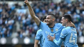 City vira sobre o Fulham e volta a vencer na Premier League