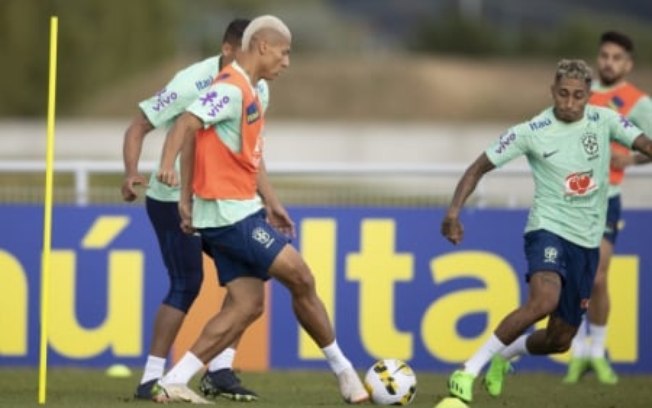 De roupa nova e grupo incompleto, Seleção Brasileira faz primeiro treino na França