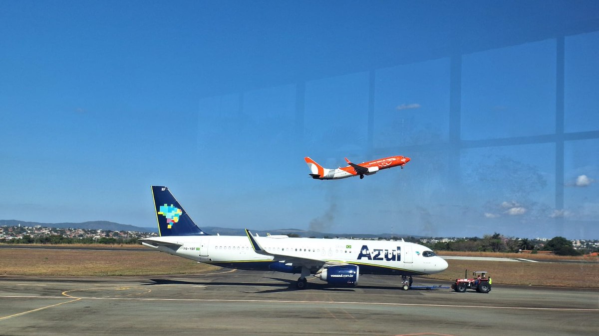 Azul vai suspender voos em 16 cidades