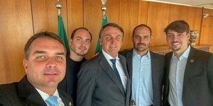 O que família Bolsonaro não conta para enviado de Trump ao Brasil