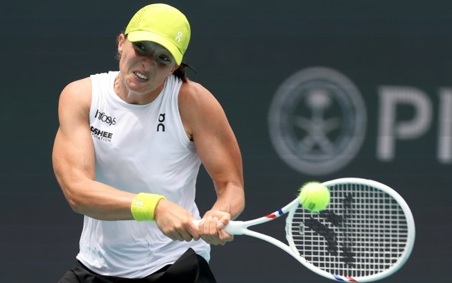 A polonesa Iga Swiatek foi assediada por um torcedor durante um treino no WTA 1000 de Miami