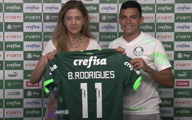 Bruno Rodrigues com a camisa do Palmeiras no Allianz Parque