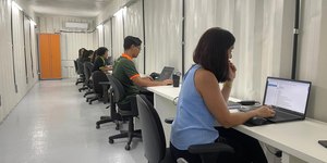 Desemprego cai a 5,6% e atinge menor índice histórico em 2025