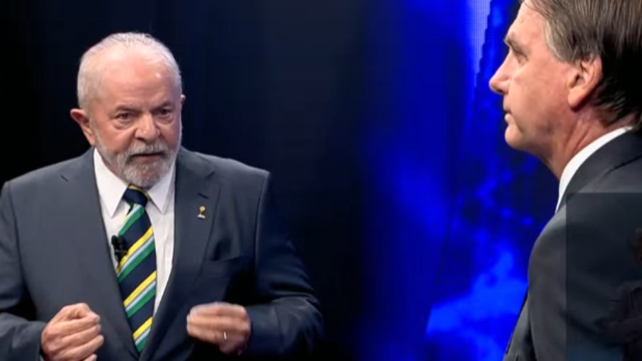 Lula e Bolsonaro durante o debate da Band