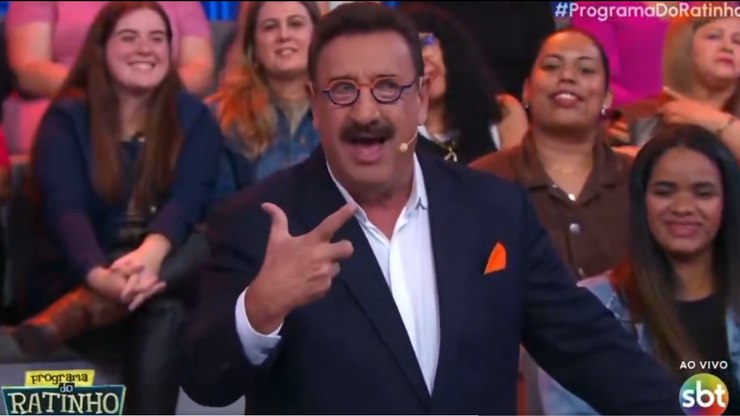 Ratinho faz comentário transfóbico contra Erika Hilton ao vivo