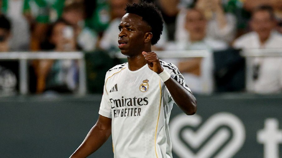 Vini Jr marca, mas Real Madrid tropeça e favorece o Barcelona