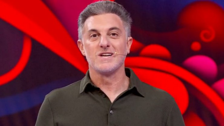 Dan%C3%A7a%20dos%20Famosos%3A%20quatro%20v%C3%A3o%20para%20a%20repescagem