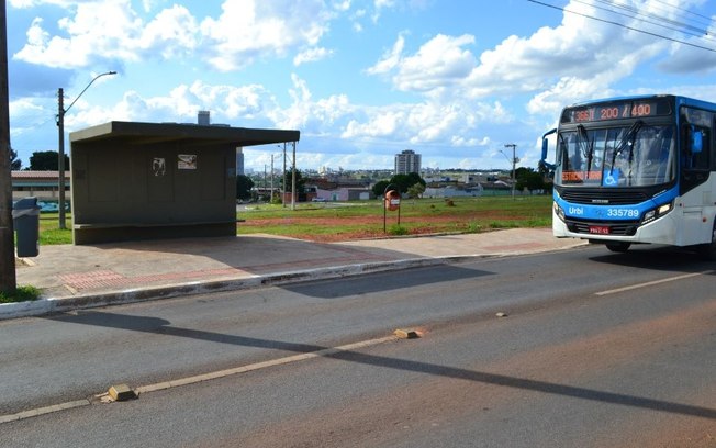 GDF vai construir mais três mil paradas de ônibus GDF vai construir mais três mil paradas de ônibus
