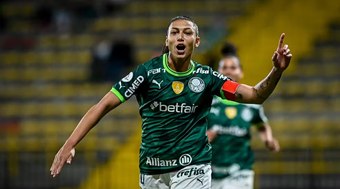 Bia%20Zaneratto%20critica%20estrutura%20e%20faz%20alerta%20para%20Copa