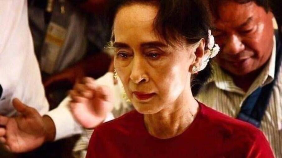 Suu Kyi foi presa em golpe de Estado dado por militares