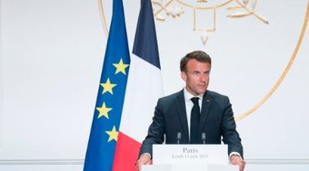 Macron forma coalizão para encaminhar mísseis e bombas a Kiev