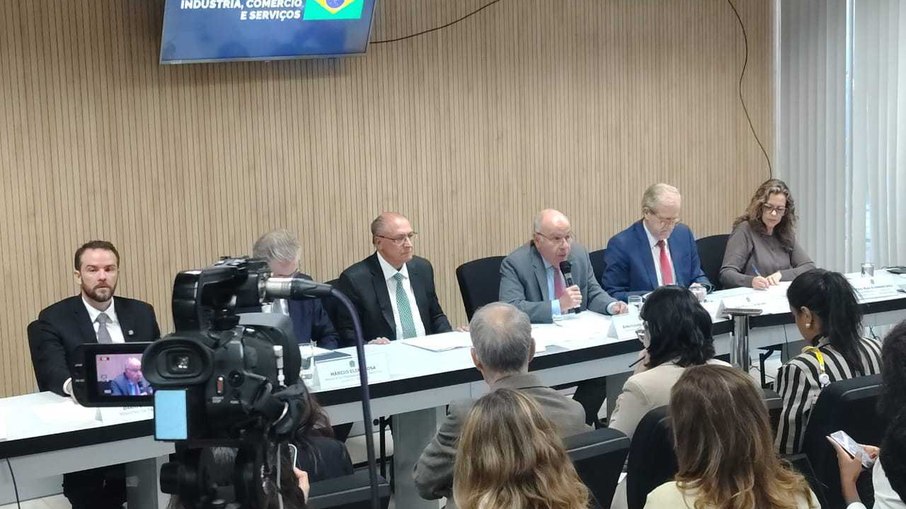 Coletiva após o tarifaço