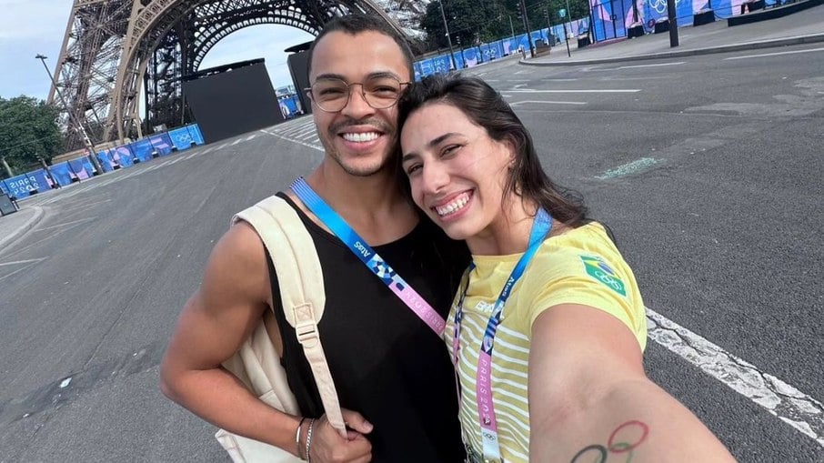 Casal de nadadores, Gabriel Santos e Ana Vieira foram punidos pelo COB após saírem da Vila Olímpica sem autorização 