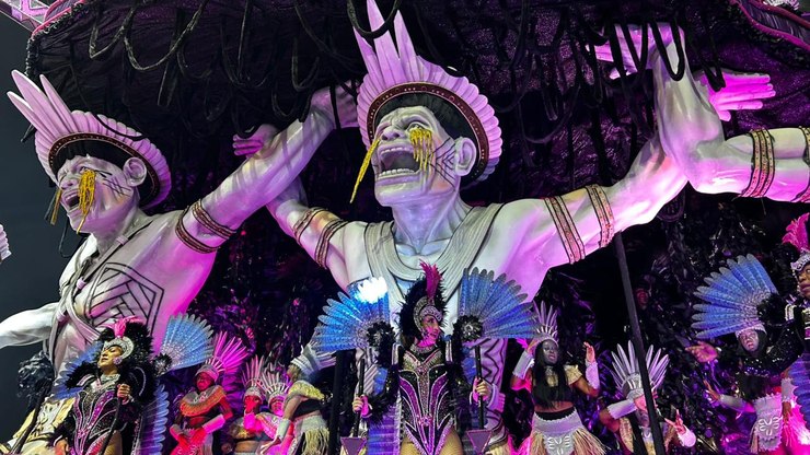 Veja os detalhes do desfile da Gaviões da Fiel