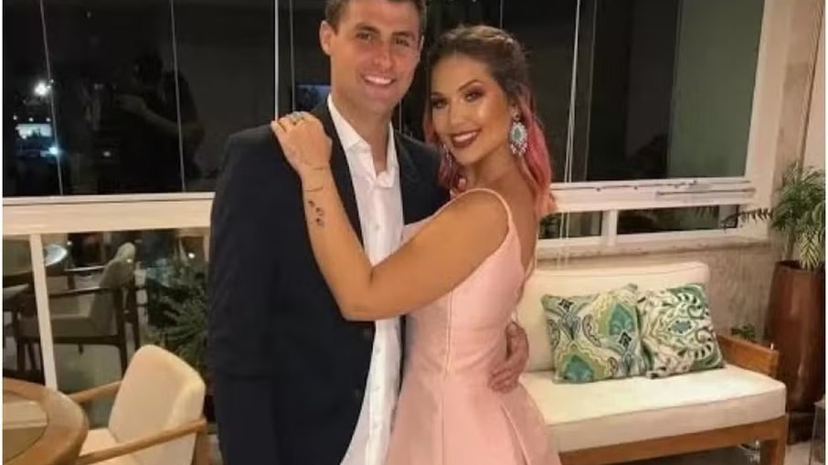 Rezende e Virginia namoraram por dois anos. Rezende e Virginia namoraram por dois anos.
