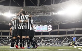 Botafogo goleia o Capital-DF e encaminha vaga na Copa do Brasil