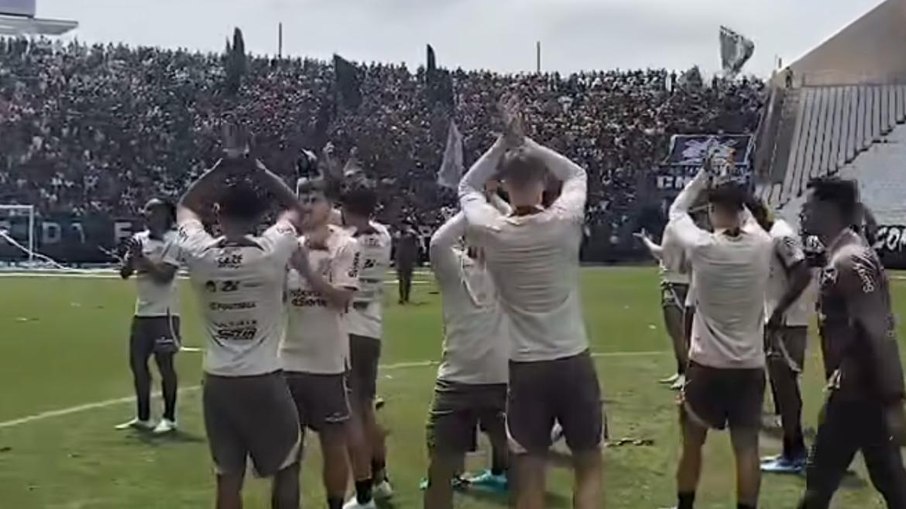 Treino do Timão contou com a torcida em peso na Arena