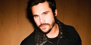 Nicolas Prattes comenta tamanho do pênis após pergunta inusitada