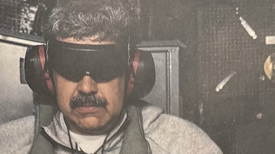 Nicolás Maduro após sua captura Nicolás Maduro após sua captura