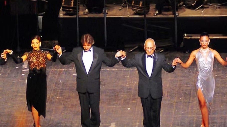 Integrantes do grupo Forever Tango Integrantes do grupo Forever Tango