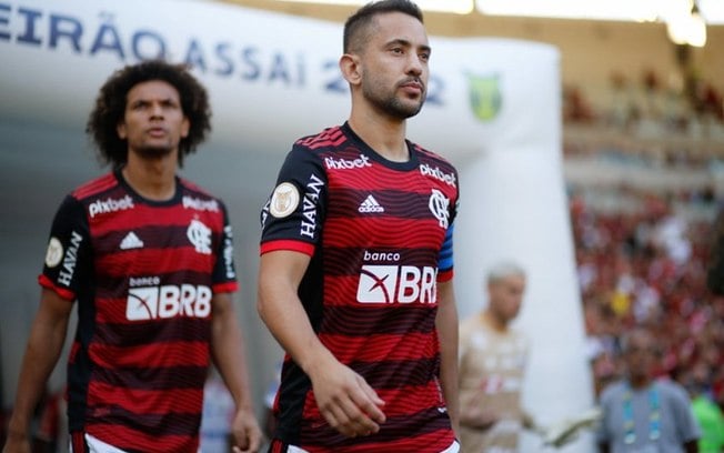 Everton Ribeiro se manifesta após derrota do Flamengo e manda recado à torcida