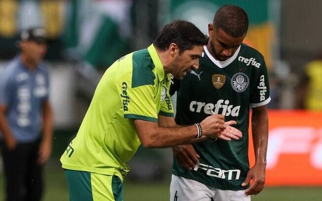 Livro de Abel vai ter edição especial falando do Mundial e do título do Palmeiras na Recopa