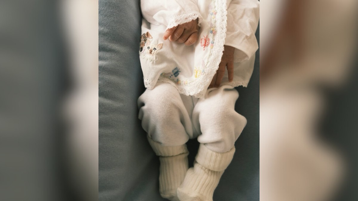 Manu Gavassi publica primeira foto da filha