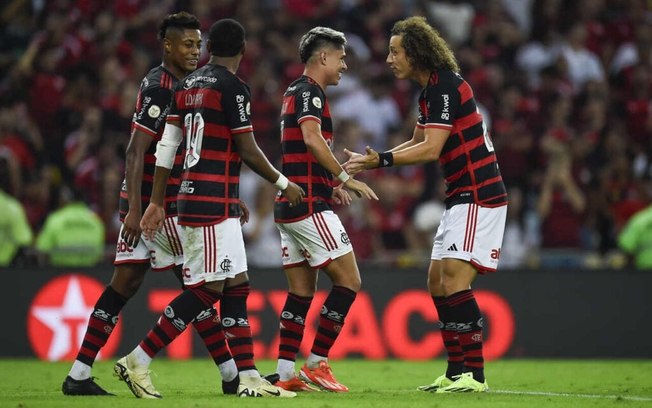 Gerson em campo pelo Flamengo