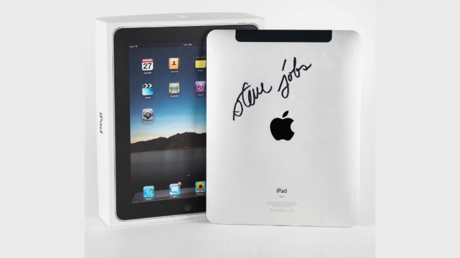 iPad autografado por Steve Jobs é leiloado