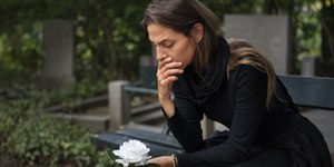 Luto persistente aumenta risco de adoecimento e morte, diz estudo