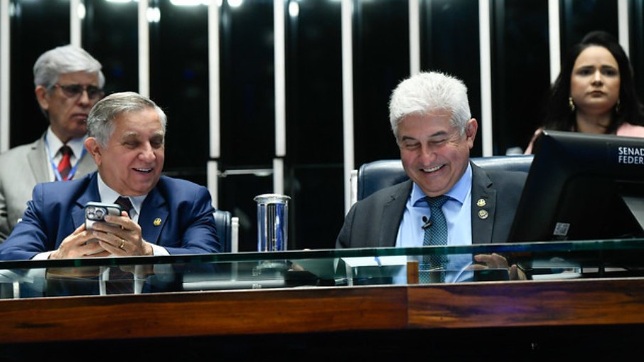 Plenário do Senado Federal durante sessão de debates temáticos destinada a discutir o papel da ciência, tecnologia e inovação na prevenção e mitigação de futuros desastres e enchentes no Rio Grande do Sul e, na oportunidade, homenagear as vítimas dessa tragédia. Mesa: senador Izalci Lucas (PL-DF); presidente e requerente desta sessão, senador Astronauta Marcos Pontes (PL-SP). Plenário do Senado Federal durante sessão de debates temáticos destinada a discutir o papel da ciência, tecnologia e inovação na prevenção e mitigação de futuros desastres e enchentes no Rio Grande do Sul e, na oportunidade, homenagear as vítimas dessa tragédia. Mesa: senador Izalci Lucas (PL-DF); presidente e requerente desta sessão, senador Astronauta Marcos Pontes (PL-SP).